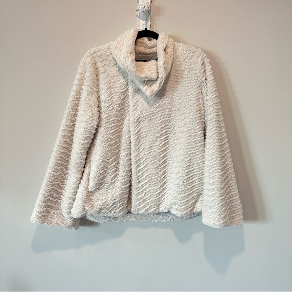 Patagonia Pelage Fleece Jacket - Picture 2 of 9